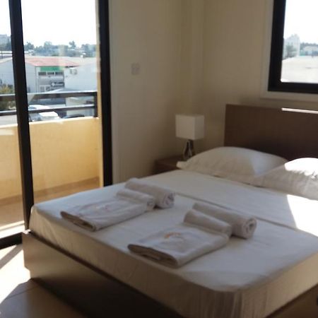 202 Mandritis Court Lägenhet Larnaca Exteriör bild