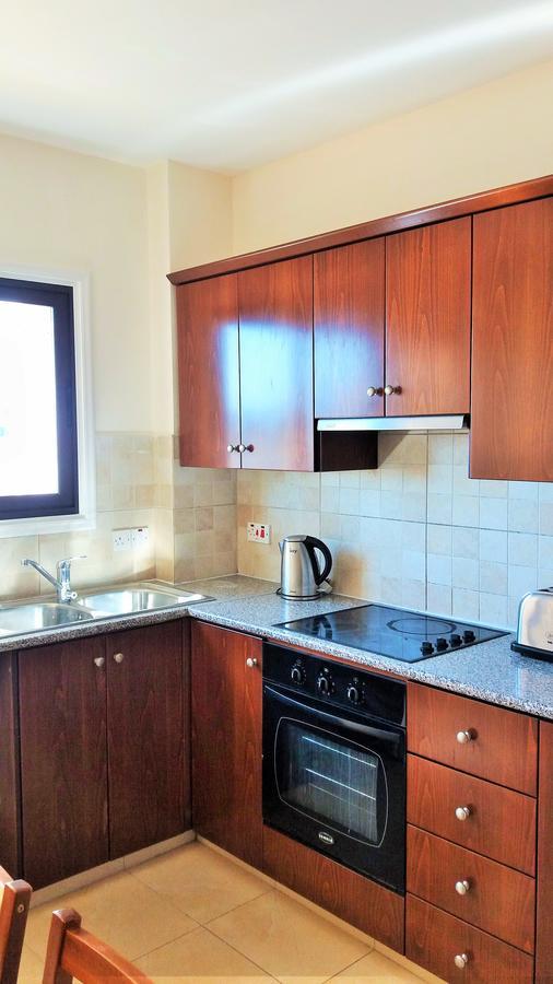 202 Mandritis Court Lägenhet Larnaca Exteriör bild